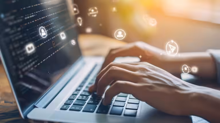 How Online Training Platforms Improve Workplace Learning?